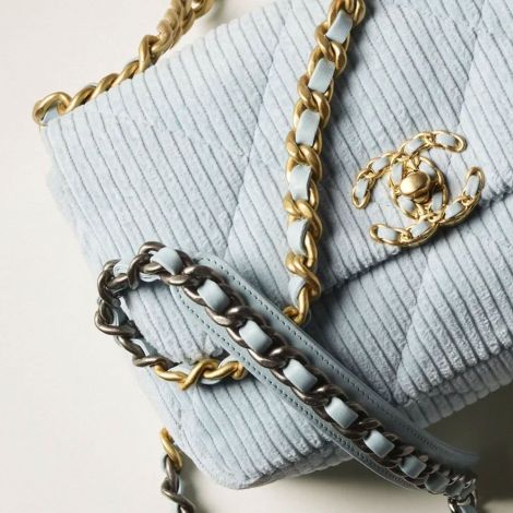 Chanel Çanta Classic Mavi - Chanel Canta Bag 19 Canta Kadife Altin Ve Gumus Detaylar Rutenyum Kaplama Metal Acik Mavi