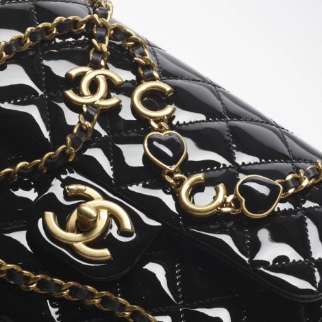 Chanel Çanta Mini Siyah - Chanel Canta Bag Mini Kapakli Canta Patent Dana Derisi Emaye Ve Altin Detaylar Siyah